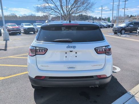 Used 2022 Jeep Compass Limited image 6