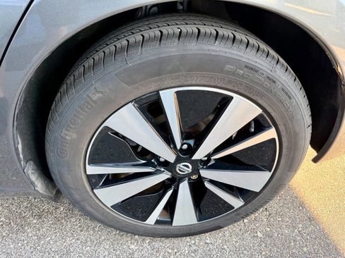 Used 2022 Nissan Altima 2.5 SV FWD image 15