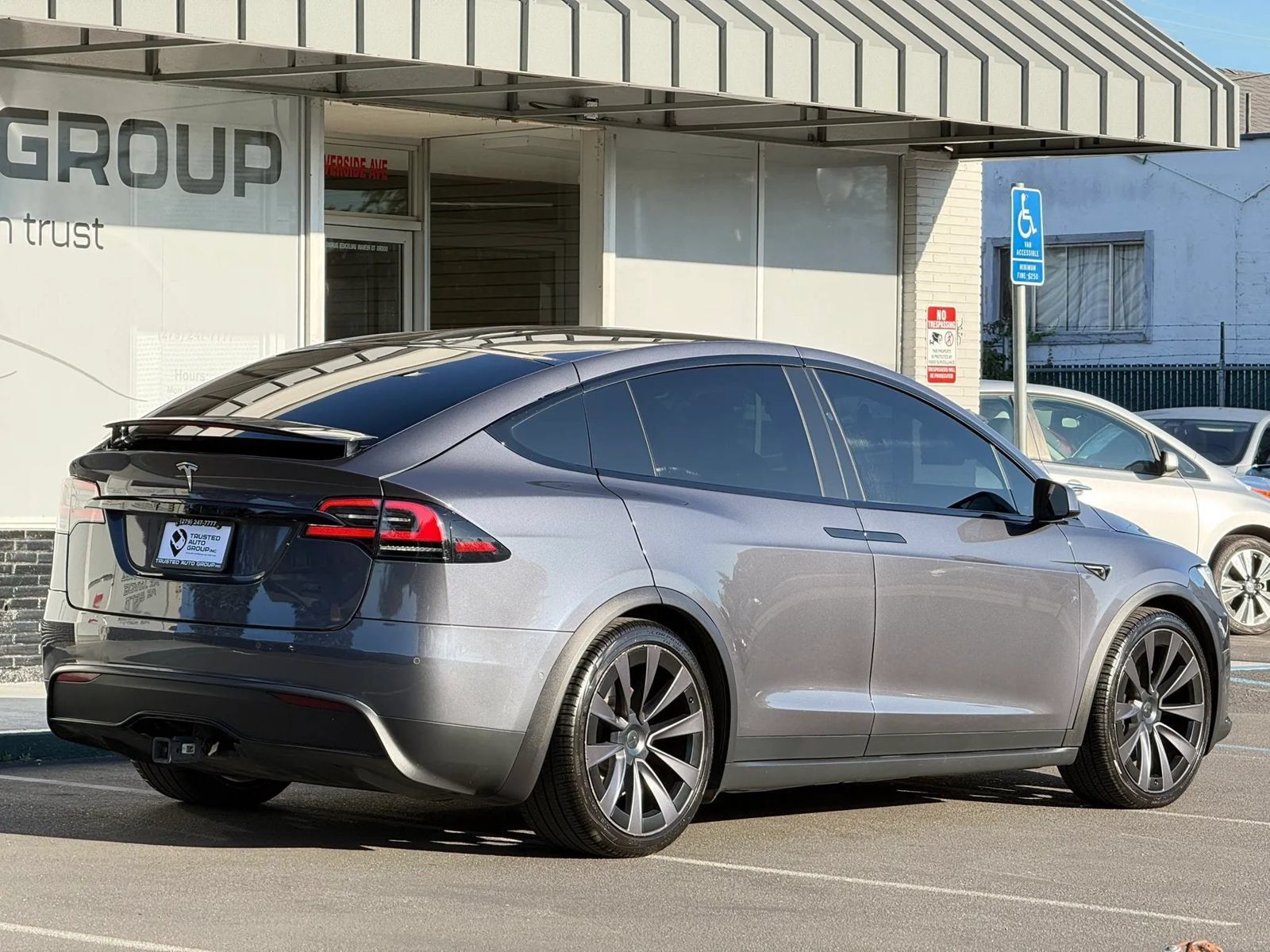 Used 2022 Tesla Model X AWD/4WD image 10