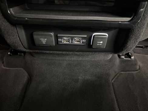 Used 2023 Jeep Wagoneer L Series II image 37