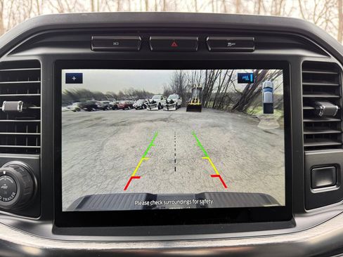 Used 2023 Ford F150 Lariat w/ Trailer Tow Package image 36