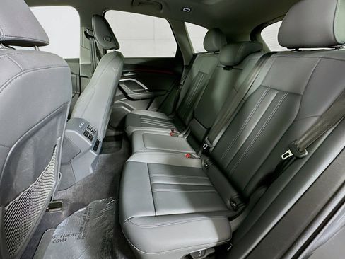 Used 2025 Audi Q5 Premium Plus w/ Premium Plus image 9