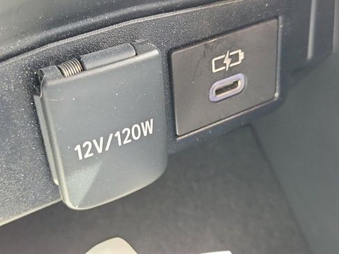 Used 2023 Toyota Corolla LE image 27