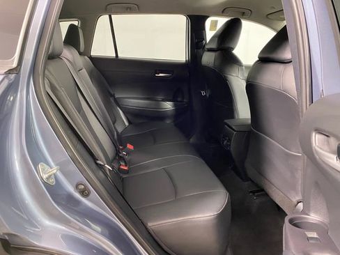 Used 2024 Toyota Corolla Cross XLE image 8