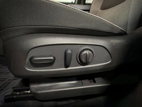 Used 2023 Chevrolet TrailBlazer LT FWD image 15