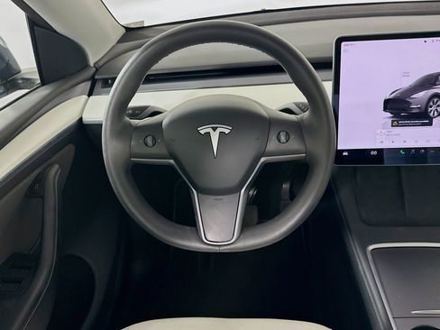 Used 2023 Tesla Model Y Long Range image 16