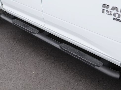 Used 2022 RAM 1500 Classic SLT w/ Electronics Group AWD/4WD image 11