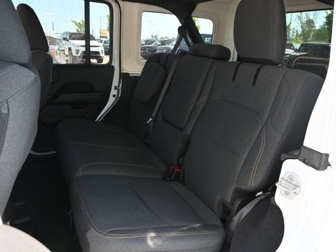 Used 2025 Jeep Wrangler Backcountry image 10