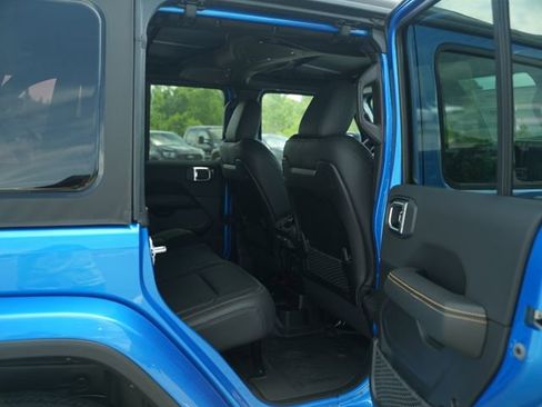 New 2026 Jeep Wrangler Unlimited Sahara AWD/4WD image 20