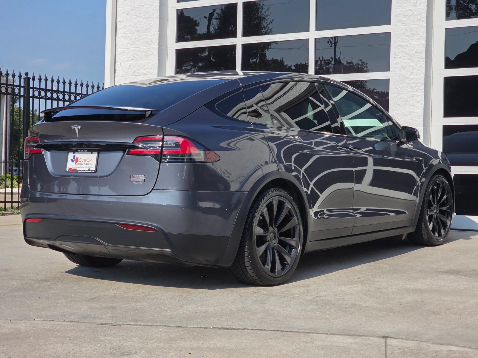 Used 2022 Tesla Model X Plaid AWD/4WD image 4