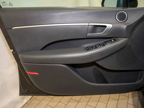 Used 2021 Hyundai Sonata SE image 10