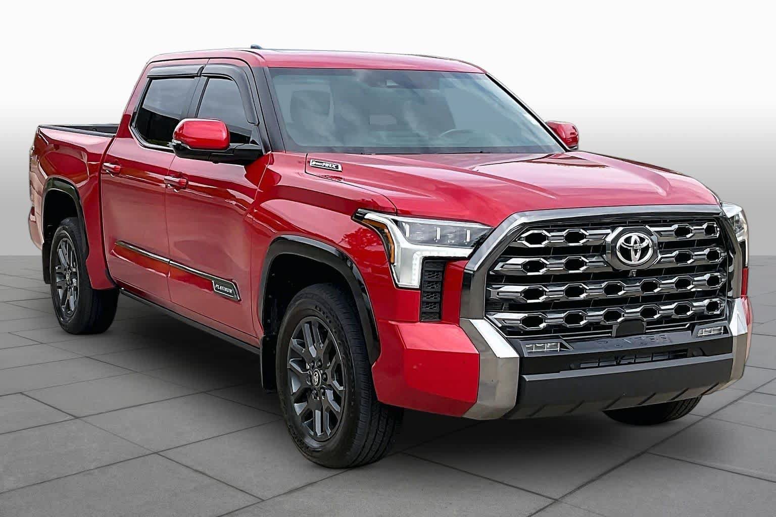 Used 2025 Toyota Tundra Platinum AWD/4WD image 3