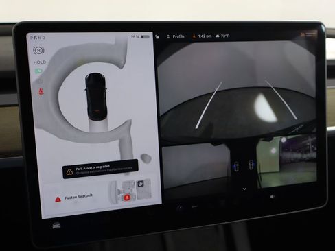 Used 2023 Tesla Model Y Performance image 40