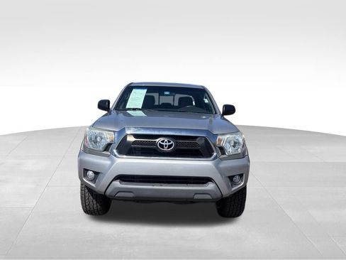 Used 2015 Toyota Tacoma PreRunner w/ SR5 Package RWD image 2