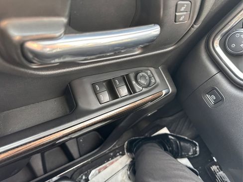 Used 2021 Chevrolet Silverado 1500 RST image 33