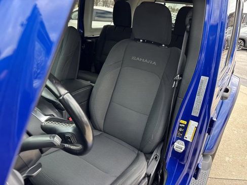 Used 2020 Jeep Wrangler Unlimited Sahara image 19