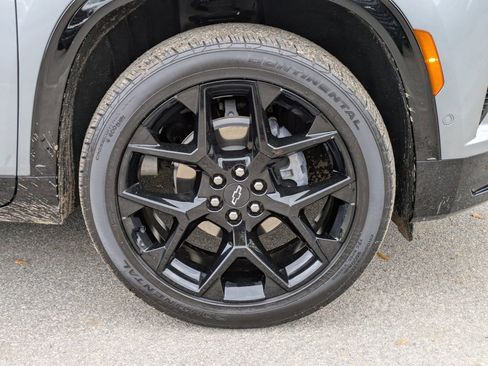 Used 2024 Chevrolet Traverse RS w/ LPO, Floor Liner Package image 12