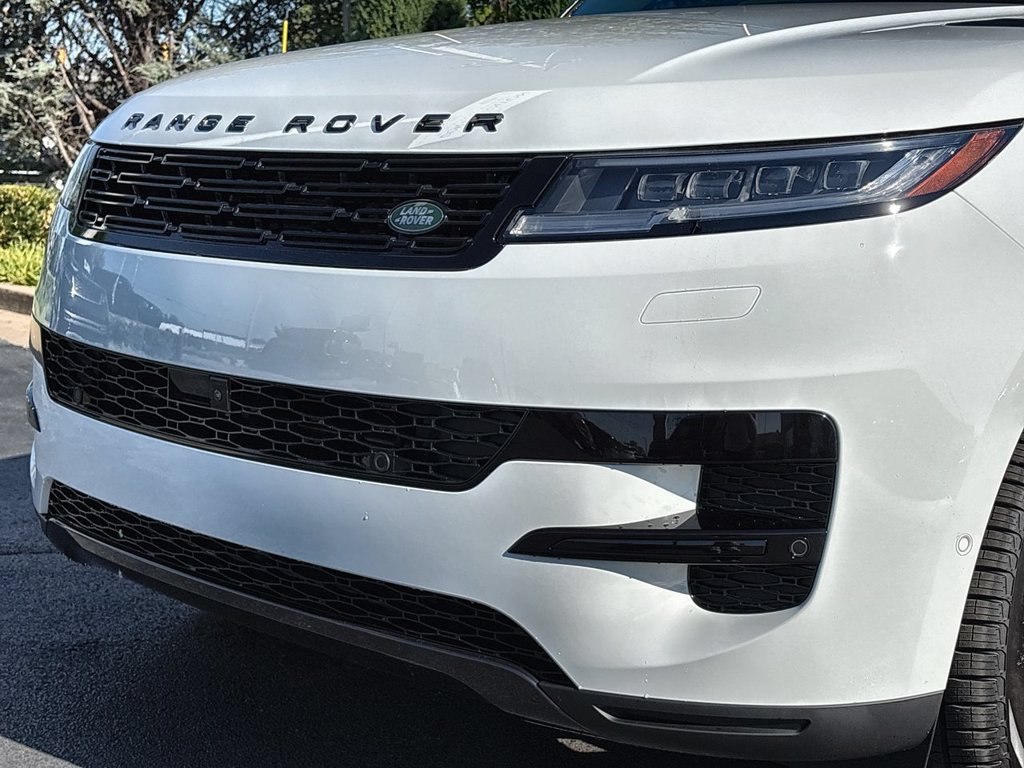 New 2027 Land Rover Range Rover Sport SE AWD/4WD image 9