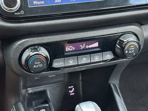 Used 2021 Nissan Kicks SR FWD image 20