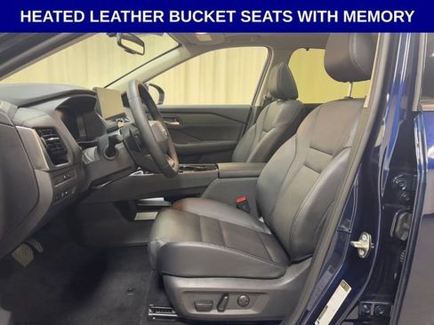 Used 2025 Nissan Rogue SL w/ Tech Package AWD/4WD image 14