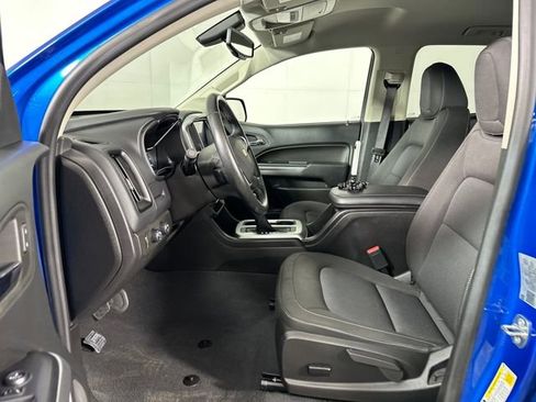 Used 2022 Chevrolet Colorado LT w/ LT Convenience Package image 16