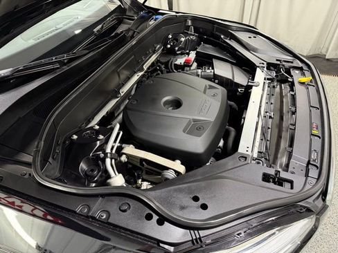 Used 2018 Volvo XC90 T5 Momentum w/ Convenience Package image 27