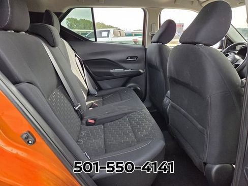 Used 2023 Nissan Kicks SV image 15