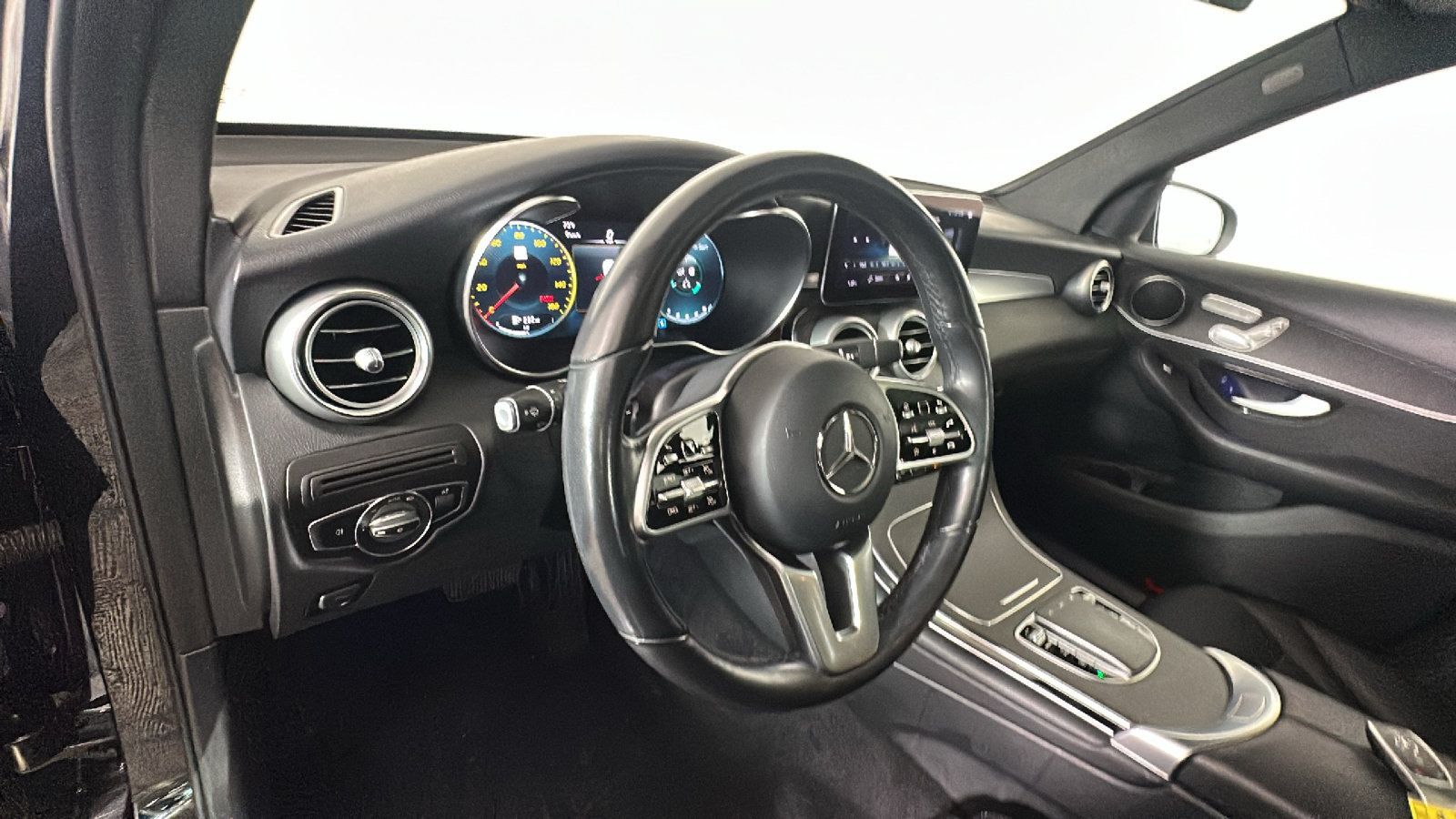 Used 2022 Mercedes-Benz GLC 300 4MATIC image 15