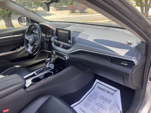 Used 2024 Nissan Altima 2.5 SR image 25