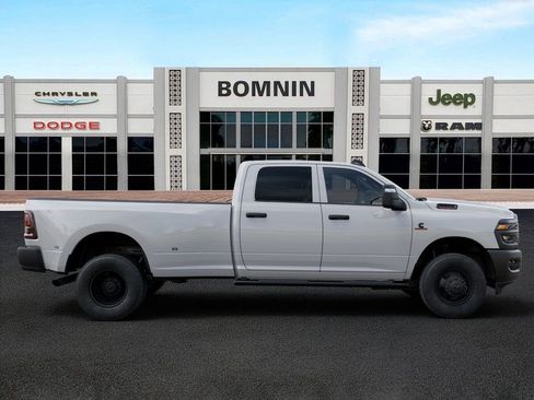 New 2026 RAM 3500 Tradesman AWD/4WD image 21