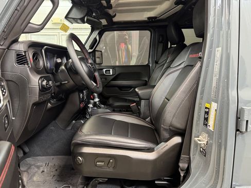 Used 2024 Jeep Gladiator Rubicon w/ Convenience Group image 12