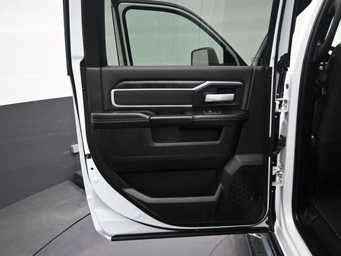 Used 2024 RAM 2500 Big Horn image 31