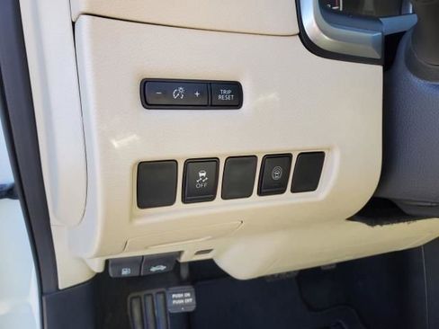 Used 2023 Nissan Murano SV image 23