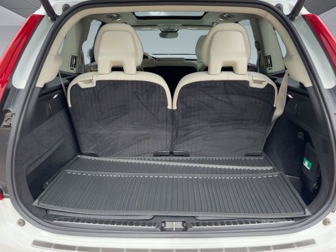 Used 2024 Volvo XC90 B6 Plus w/ Protection Package Premier image 32