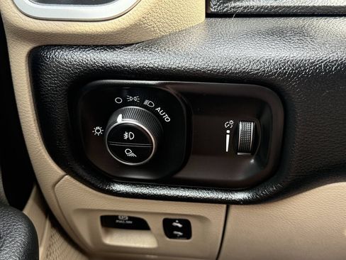 Used 2020 RAM 1500 Big Horn AWD/4WD image 21