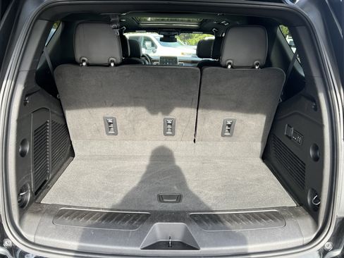 Used 2023 Chevrolet Tahoe LT w/ Luxury Package image 33