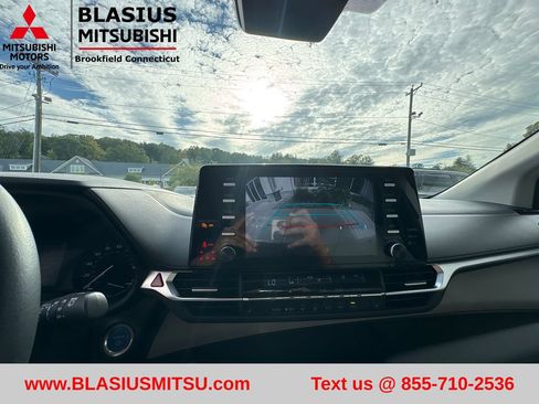 Used 2022 Toyota Sienna XLE AWD/4WD image 25
