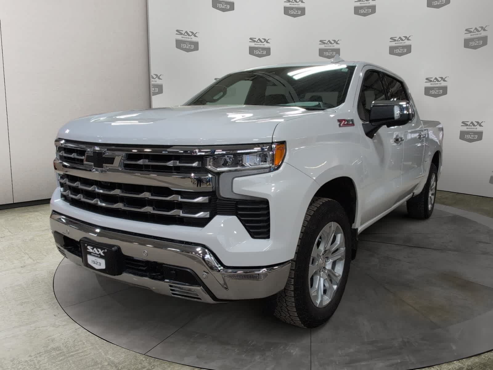 Used 2024 Chevrolet Silverado 1500 LTZ AWD/4WD image 7