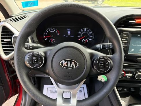 Used 2021 Kia Soul LX FWD image 14