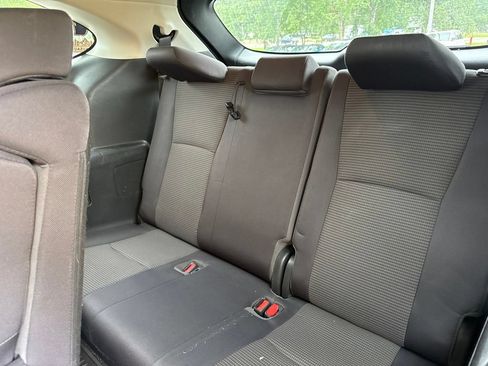 Used 2021 Toyota Highlander LE AWD/4WD image 12