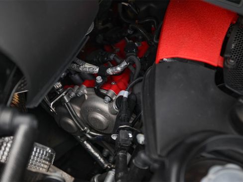 Certified 2022 Ferrari F8 Tributo image 21