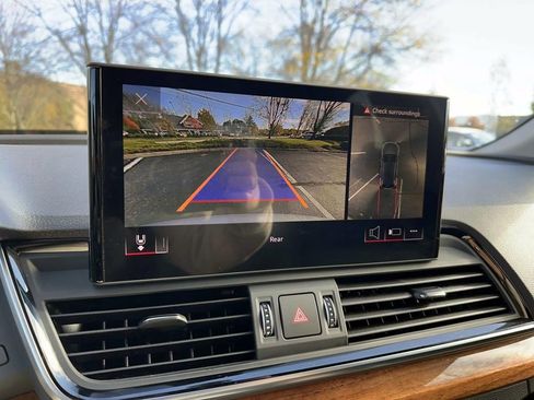 Used 2022 Audi Q5 2.0T Premium Plus w/ Premium Plus Package image 21