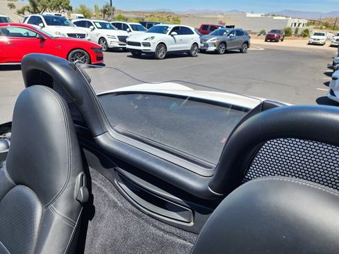 Used 2003 Porsche Boxster RWD image 17