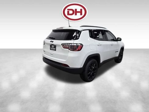New 2026 Jeep Compass Latitude image 20