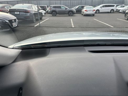 Used 2025 Toyota Camry LE image 33