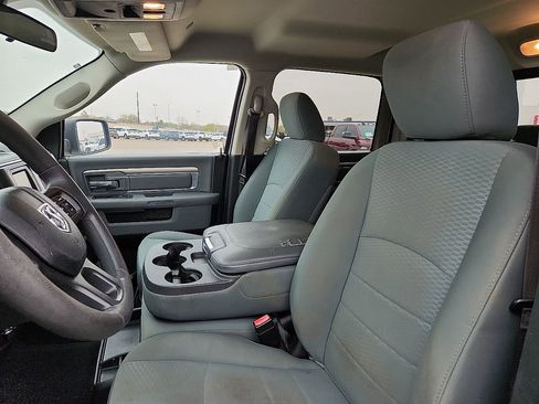 Used 2019 RAM 1500 Classic SLT image 7