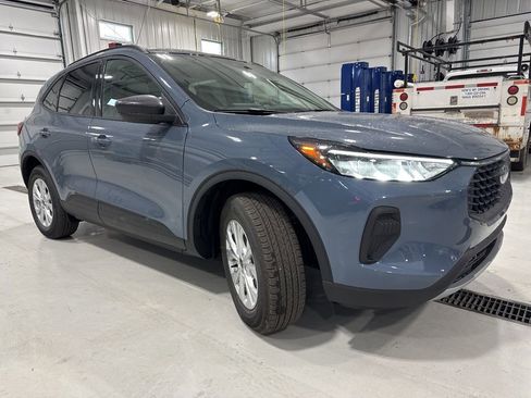 New 2025 Ford Escape Active w/ Tech Pack #1 AWD/4WD image 11