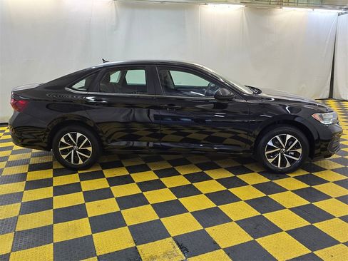 Used 2024 Volkswagen Jetta S image 2