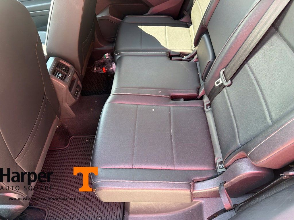 Used 2021 Volkswagen Tiguan SE FWD image 10