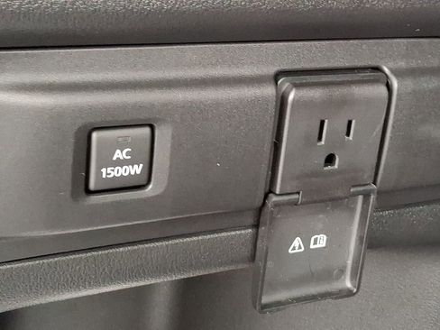 Used 2024 MAZDA CX-90 Plug-In Hybrid w/ Premium Pkg image 31